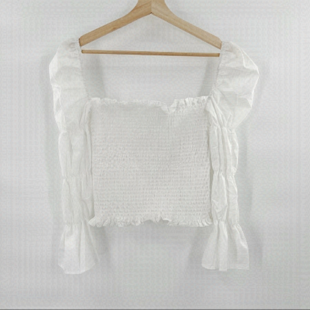 COCO’S Kiss puff sleeve crop top white size L NWT